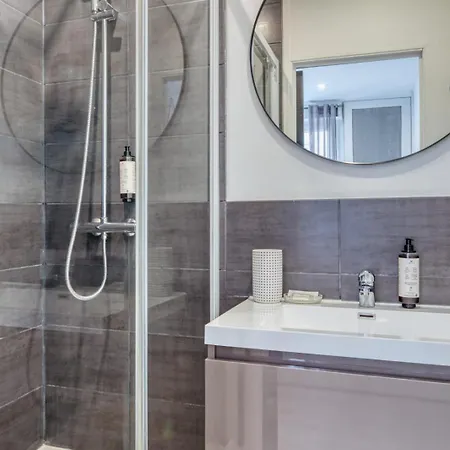 Savonnerie Cathedrale 2 Avec Ascenseur Proche Cathedrale !